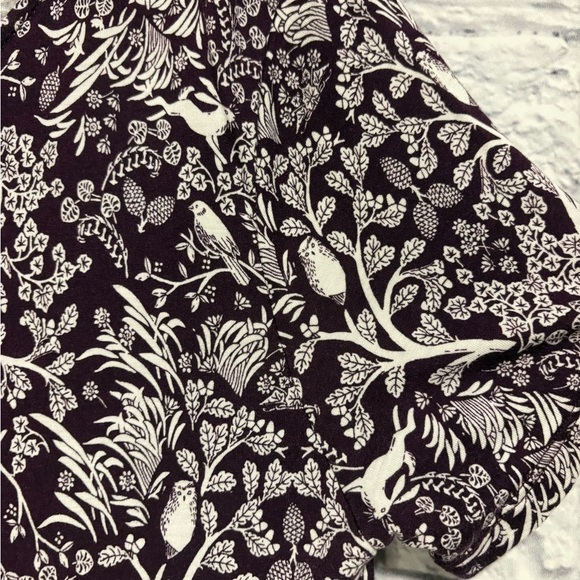 Old Navy Rabbit Forest Print Women's Top Small - Picture 4 of 6